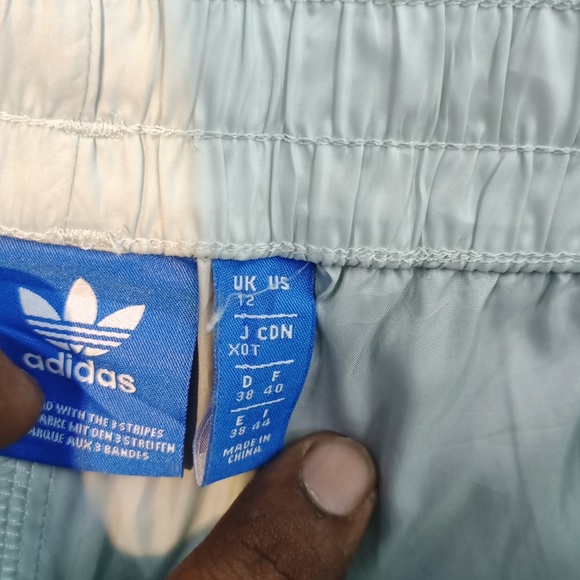 Adidas women shorts - Picture 6 of 6